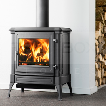 SNM1204 Nestor Martin Stanford 33 SE Wood Stove, 7.5kW, Black Handle (Top Exit <!DOCTYPE html>
<html lang=\"en\">
<head>
<meta charset=\"UTF-8\">
<meta name=\"viewport\" content=\"width=device-width, initial-scale=1.0\">
<title>Nestor Martin Stanford 33 SE Wood Stove Product Description</title>
</head>
<body>
<section id=\"product-description\">
<h1>Nestor Martin Stanford 33 SE Wood Stove</h1>
<p>This high-quality wood stove combines timeless design with modern technology to provide efficient heating and a cozy atmosphere in any home.</p>
<ul>
<li>Heat Output: 7.5kW - ideal for medium to large rooms</li>
<li>Color: Classic black finish with a black handle for an elegant look</li>
<li>Exhaust Position: Top exit design for easy installation and connection to chimney flues</li>
<li>Efficiency: High-efficiency combustion for reduced fuel consumption</li>
<li>Airwash System: Keeps the glass door clear for an uninterrupted view of the flames</li>
<li>Build Material: Constructed from durable cast iron for long-lasting performance</li>
<li>Environmentally Friendly: Meets SE (Smoke Exempt) standards for use in smoke control areas</li>
<li>Easy Operation: User-friendly controls for simple adjustment of flame intensity</li>
<li>External Air Option: Can be connected to an outside air kit for improved room venting</li>
<li>Warranty: Comes with a manufacturer\'s warranty for peace of mind</li>
</ul>
</section>
</body>
</html> Nestor Martin Stanford 33, Wood Stove, 7.5kW, Black Handle, Top Exit